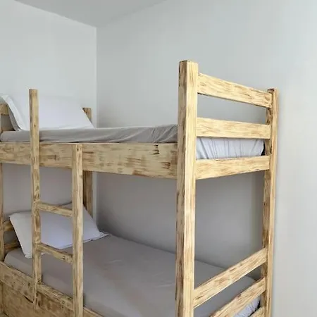 Apartment Cozy Getaway In Saranda, Access