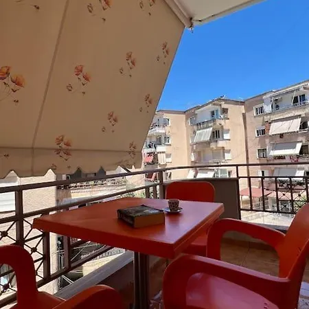 Cozy Getaway In Saranda, Access Apartment