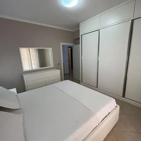 Cozy Getaway In Saranda, Access شقة